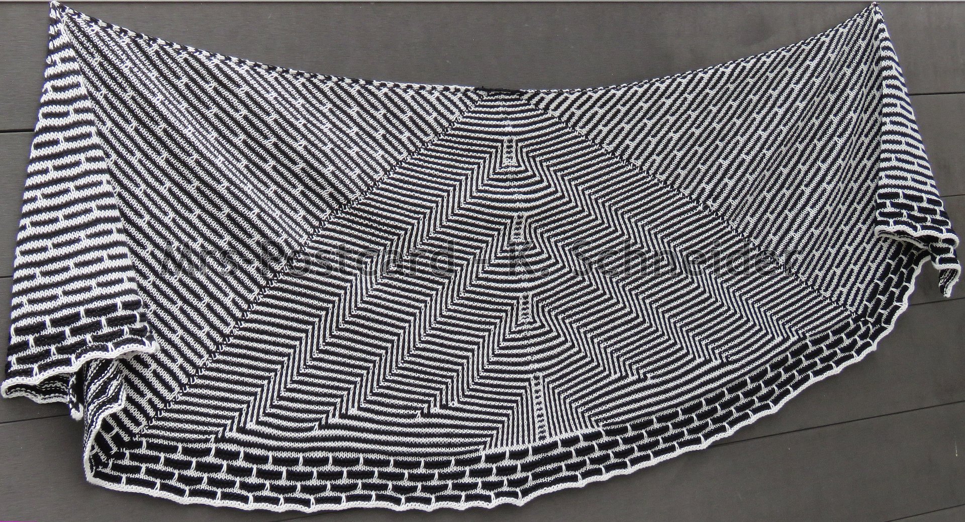 INSIDEOUT -  Anleitung für ein Tuch mit eindrucksvollem Muster in 2 Varianten